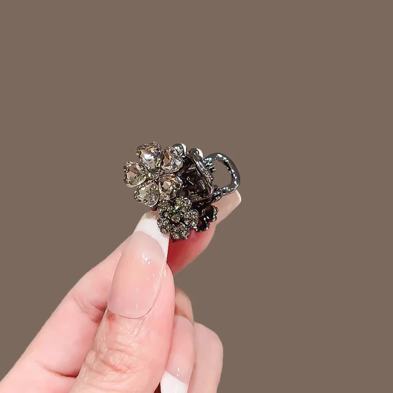 Exquisite Rhinestone Flower Small Hair Clip High-end Women's Bangs Side Hair Claw Alloy Korean Style Fashion Hair Accessories