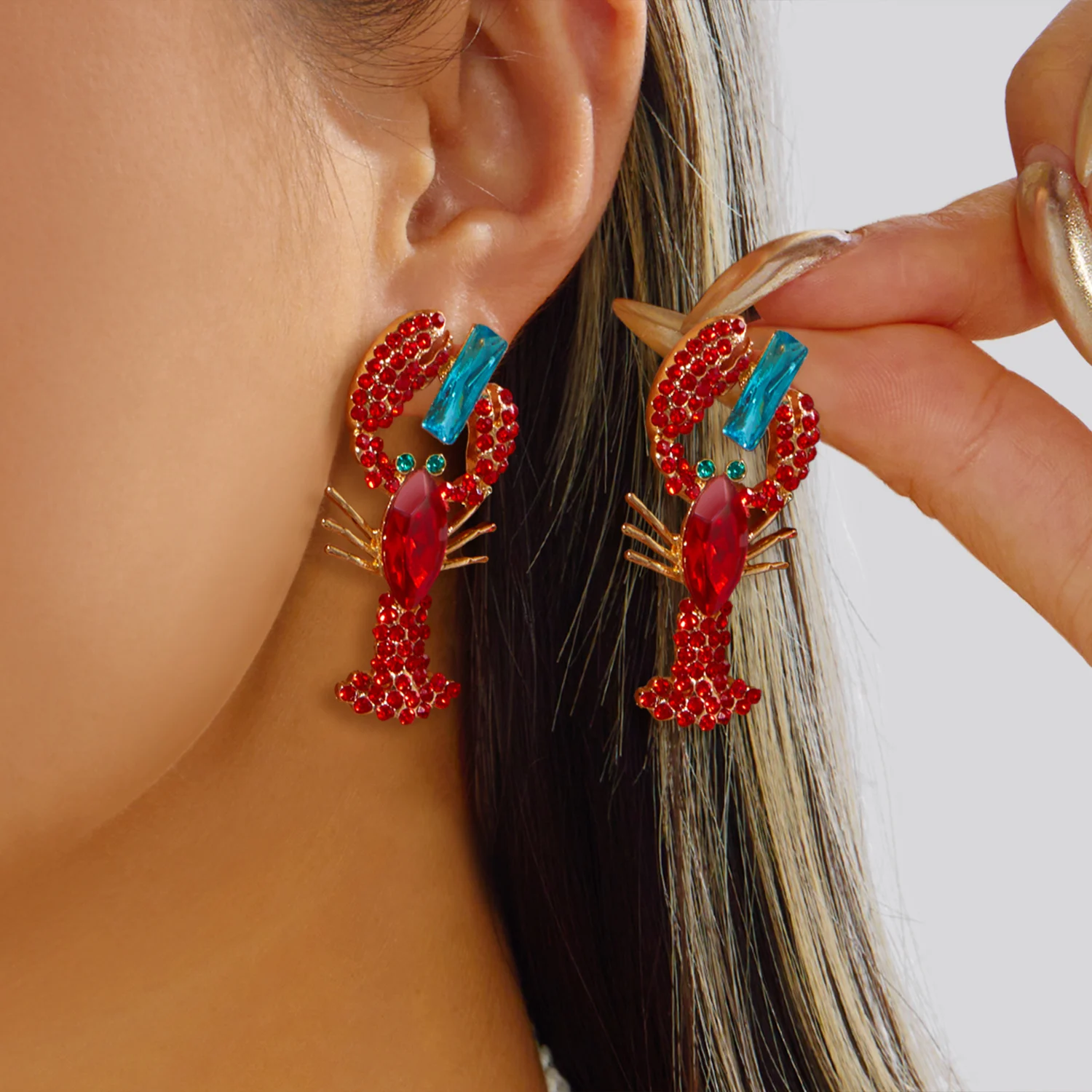 

Boho Red Rhinestone Lobster Dangle Earrings For Women Ocean Style Crystal Zircon Animal Drop Earring Summer Beach Party Jewelry