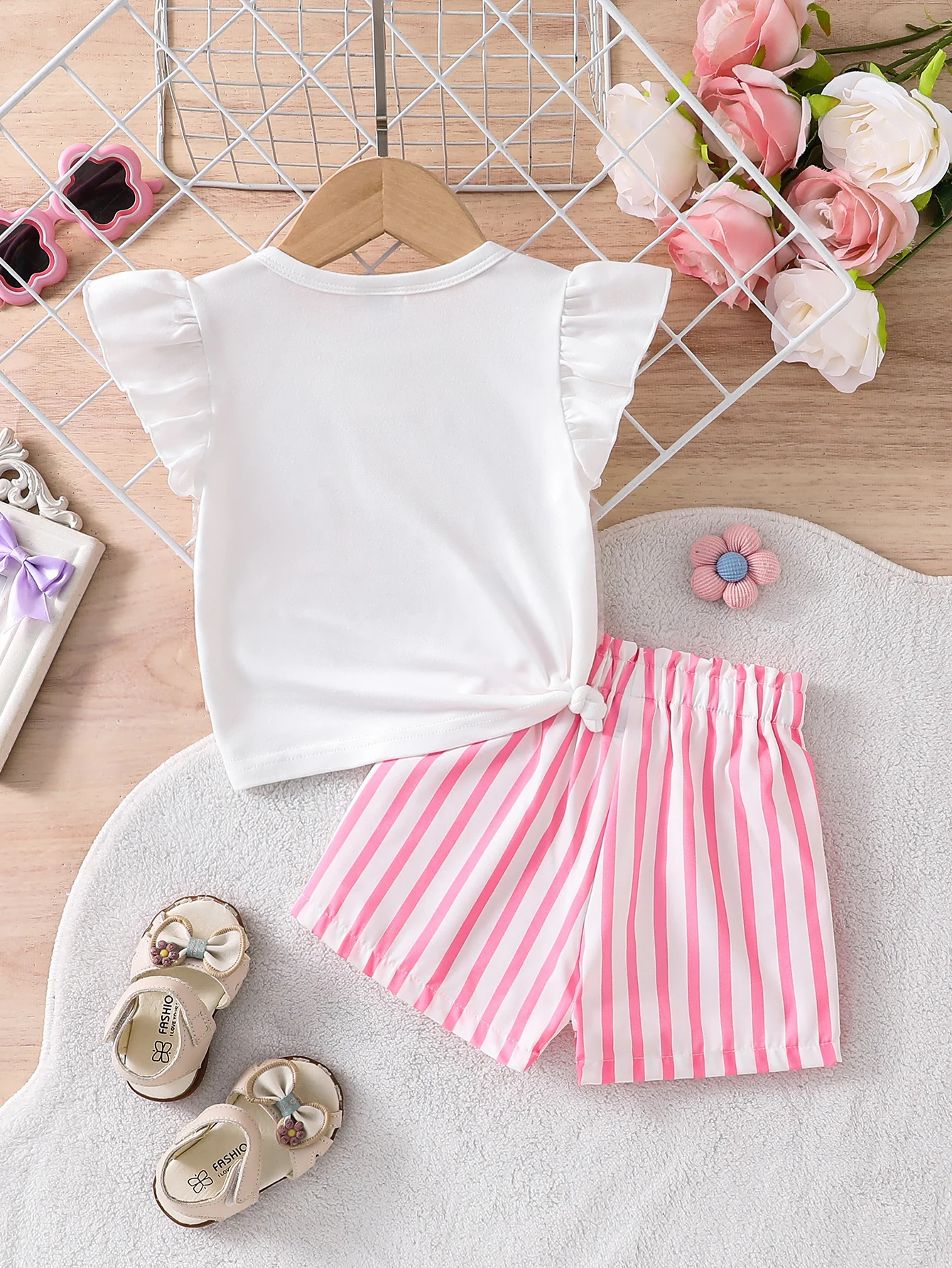 2-Piece Set for Baby Girls: Summer Thin Sleeveless Shorts Outfit, Animal Cartoon Print Round Neck Flutter Sleeve Pullover Top + Striped Elastic Waist Pants Set. Cute, Fashionable, Sweet, Versatile Two-Piece Set for Girls. Newborn Birthday Gift. Comfortable and Soft. Suitable for Ages 0-1-2-3, 6-9 Months. Perfect for Outdoor Activities, Casual Wear, Parties, Holidays, Eid, Easter, Celebrations