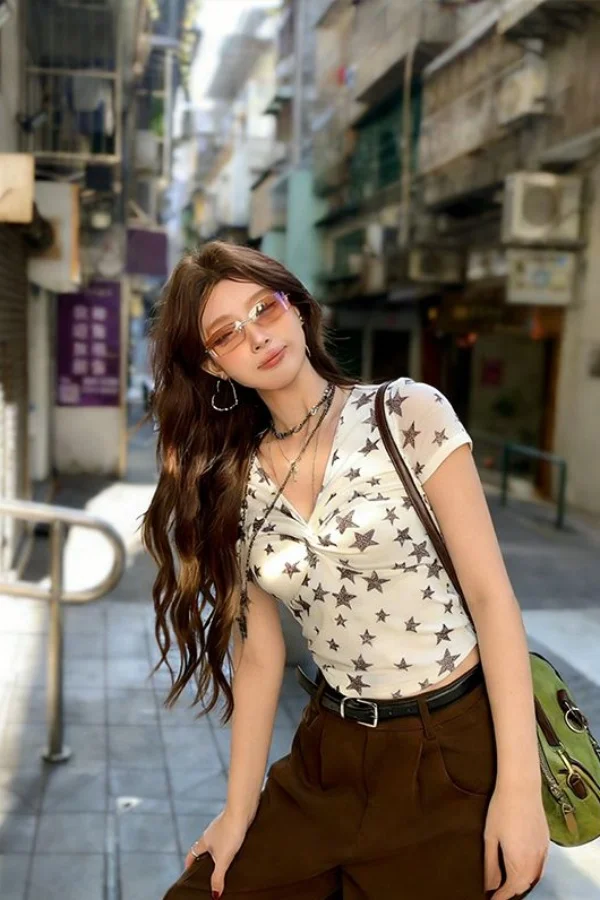 American Spicy Girl Star Print Twisted V-neck Short Sleeved T-shirt Women Summer New Slim Fit Versatile Design Top