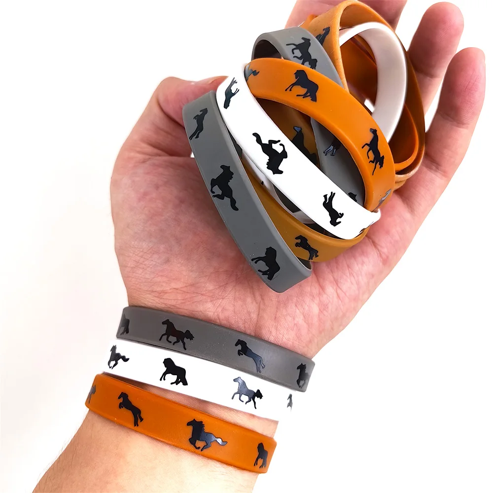 4/8/12/16pcs Cowboy Party Horse Rubber Bracelets Silicone Horse Race Wristbands Western Boy Themed Horse Party Favors Decoration