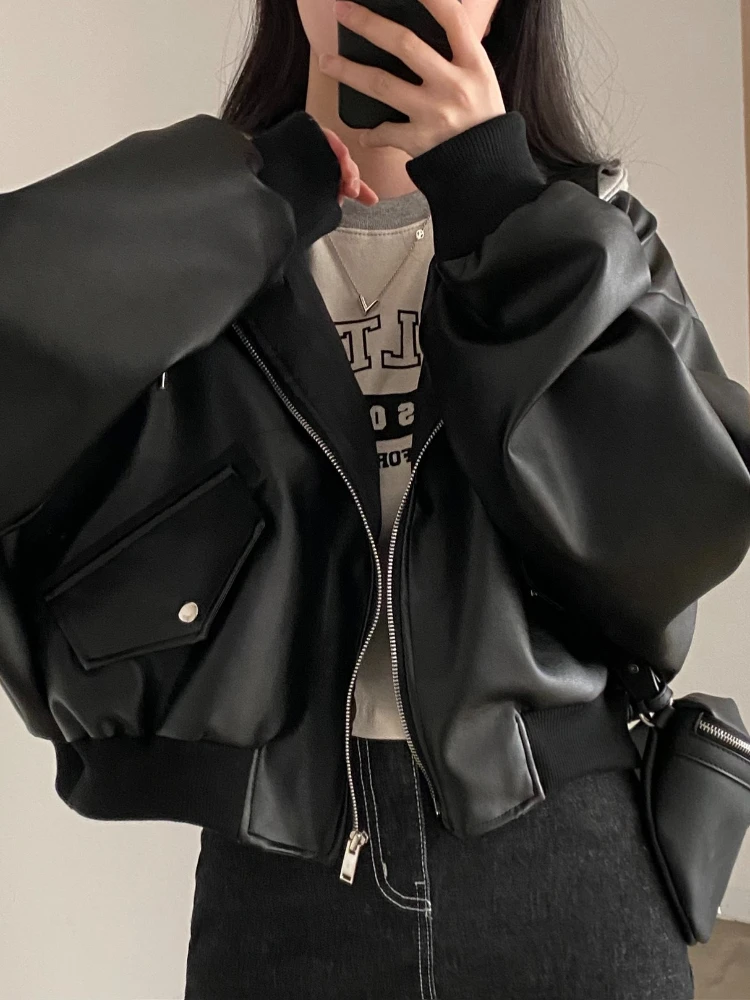 خريف شتاء جديد في مزاجه المتخصصة الرجعية سستة جيب مزدوج عادية فضفاض وهمية قطعتين مقنعين سترة جلدية القمم