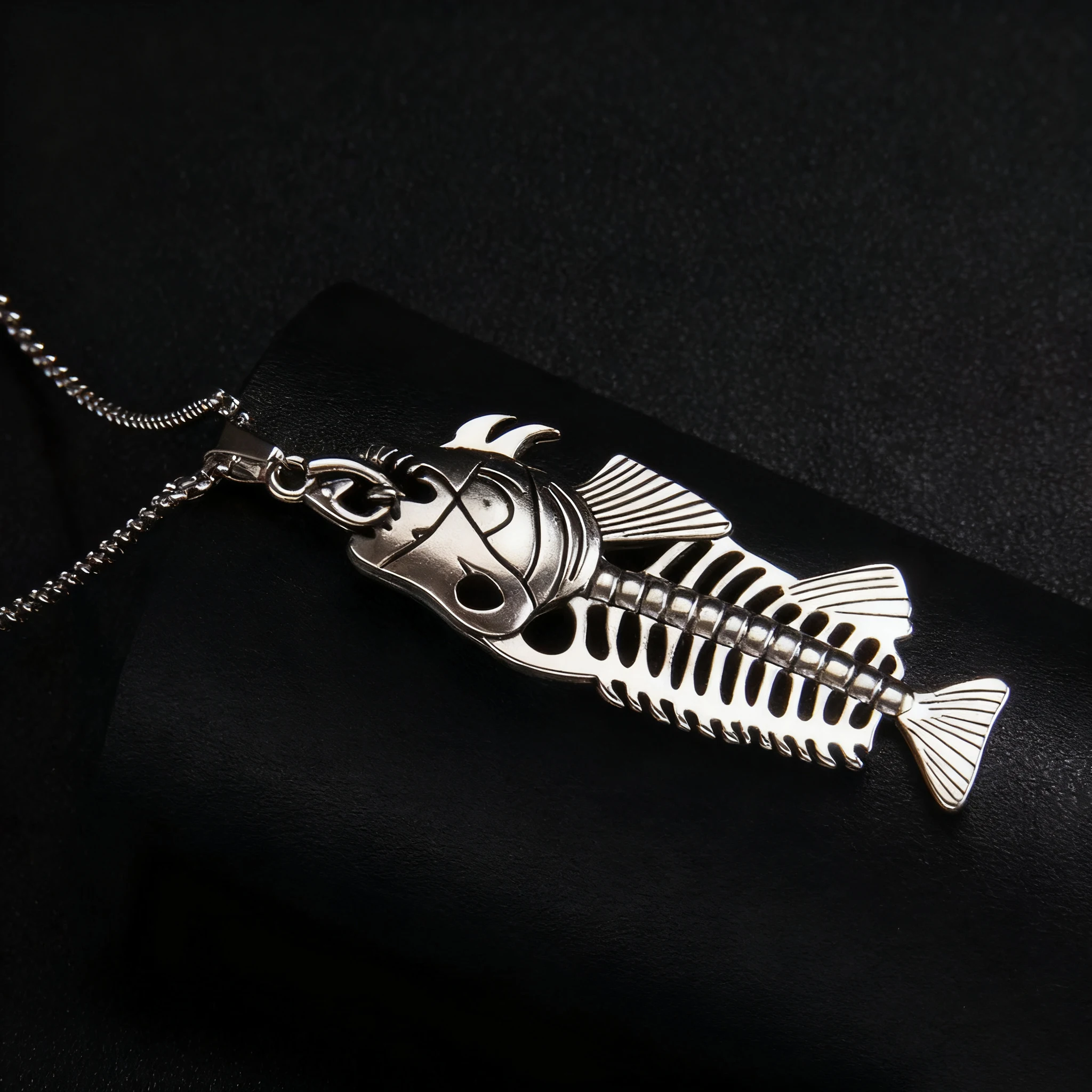 Piranha Fish Bones Stainless Steel Men Necklaces Pendants Chain Gothic Punk for Boyfriend Male Jewelry Creativity Gift Wholesale