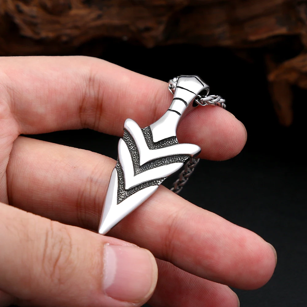 Unisex Retro Spear Head Necklace Stainless Steel Arrowhead Pendant Vintage Tribal Punk Fashion Jewelry Gift For Party Gift