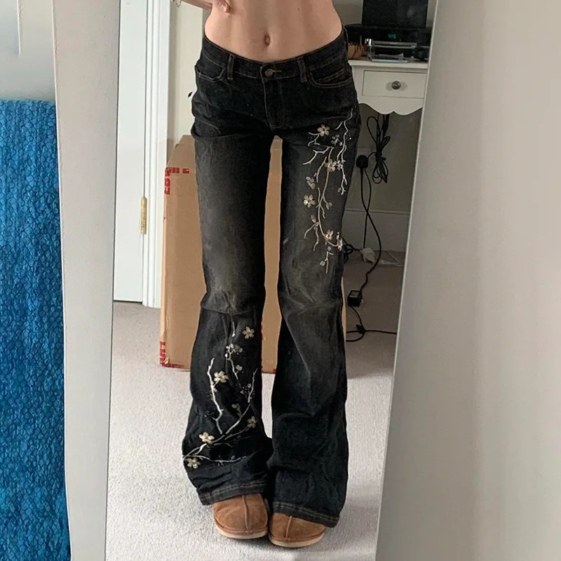 

Retro American Denim Jeans Women's High Street Sexy Slimming Micro Flared Pants Plant Embroidery Low Waist Long Design Sense