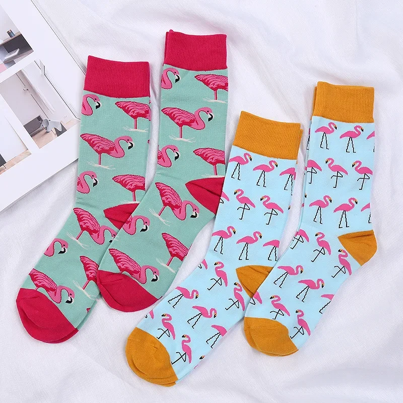 1 Paar neue Mode heißen Verkauf Baumwolle Cartoon Tiere lässige Socken lieben Herz Flamingo Frauen niedlich lustige japanische Harajuku Socken