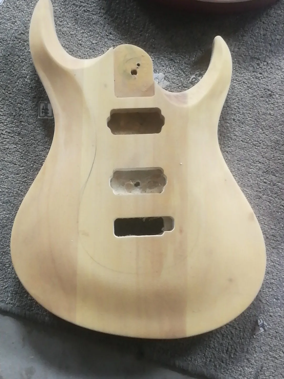 

High Quality Electric Guitar Body Unfinished Basswood, Customized hh, Standard Size,Free DIY, Real Photos