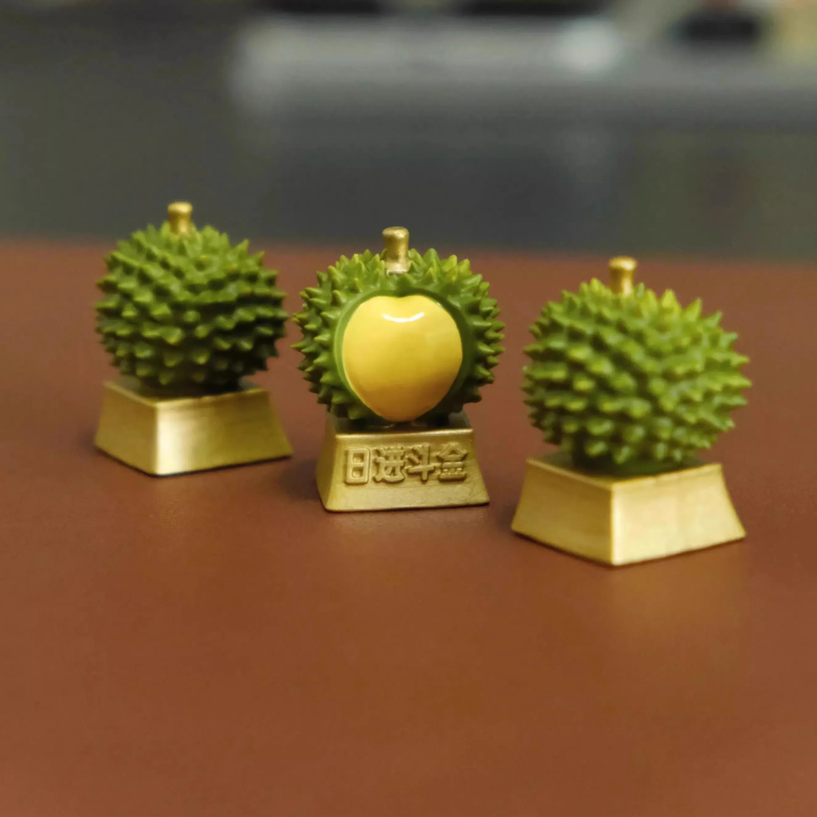 

Personalized durian keycaps Original personalized keycaps Single family Trend personalized keycaps Mechanical keyboard