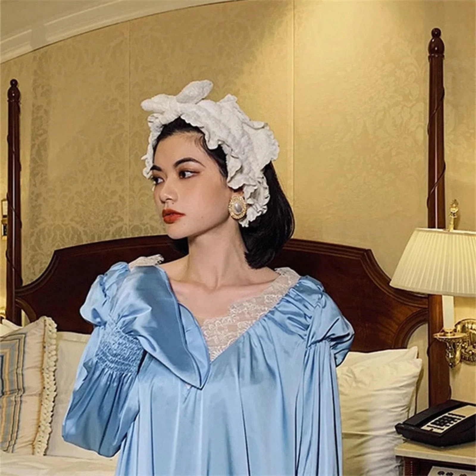 

Белая кружевная повязка на голову с бантом для женщин, нескользящая, с широким краем, аксессуар для волос