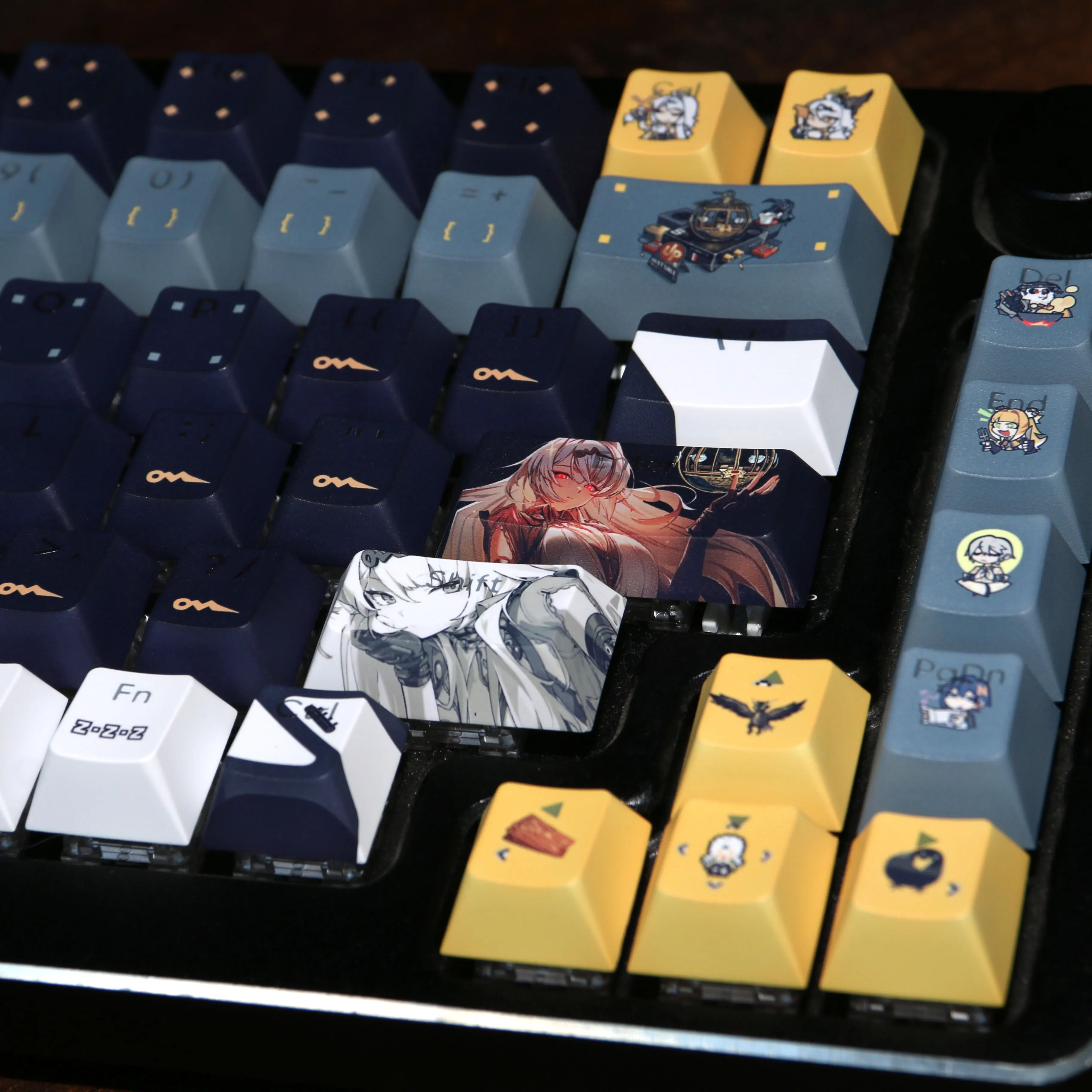 120 Keys Anime ZZZ Yixuan Keycaps Game PBT Key Cap Dye-Sub Backlit Keycaps Cartoon Key Caps for ANSI 61 68 87 104 108 Keyboard