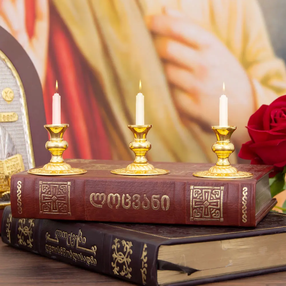 HTISOK Goldener Kerzenhalter im Kirchenstil Vintage Antike Altardekoration für Hochzeiten, Weihnachten, Heimdekoration & religiöse Zeremonien – Detail 4