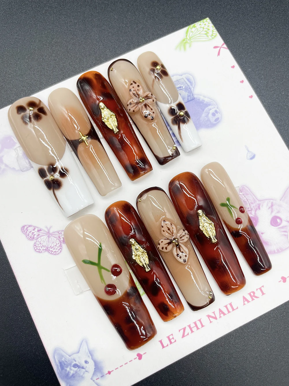 4.0 سنتيمتر مربع طويل خنجر الخريف الشتاء العنبر اللون اضغط على الأظافر ثلاثية الأبعاد مرسومة باليد الزهور الفرنسية البني الذهب اليدوية الأظافر وهمية #4