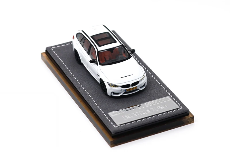 Модель автомобиля MORTAL 1:64 F81 M3 CS Touring, литая под давлением, миниатюрная, для подарков
