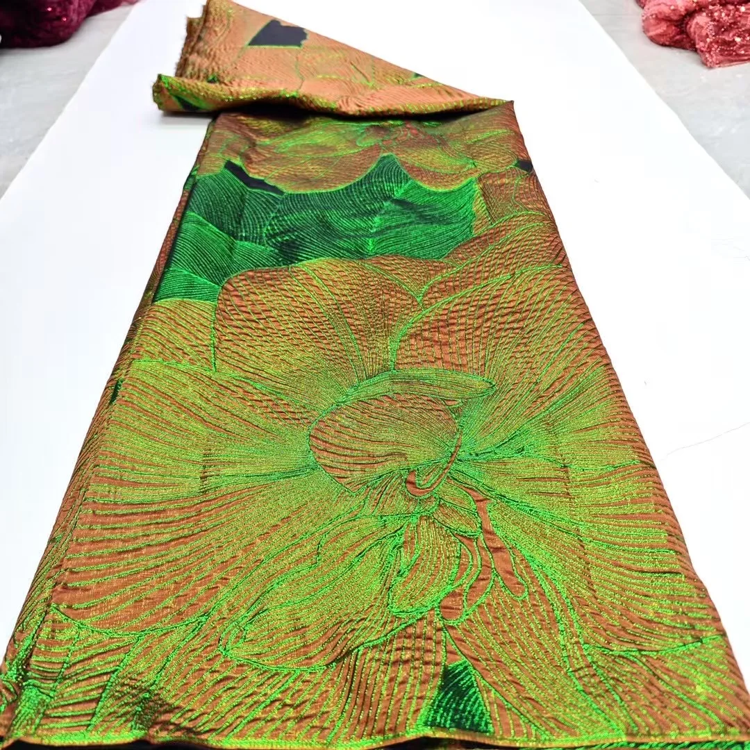 

Африканская парча, жаккардовая кружевная ткань, 2025 г., высокое качество, дамасская 5 ярдов, французская позолоченная кружевная ткань для свадебного платья VHD6360