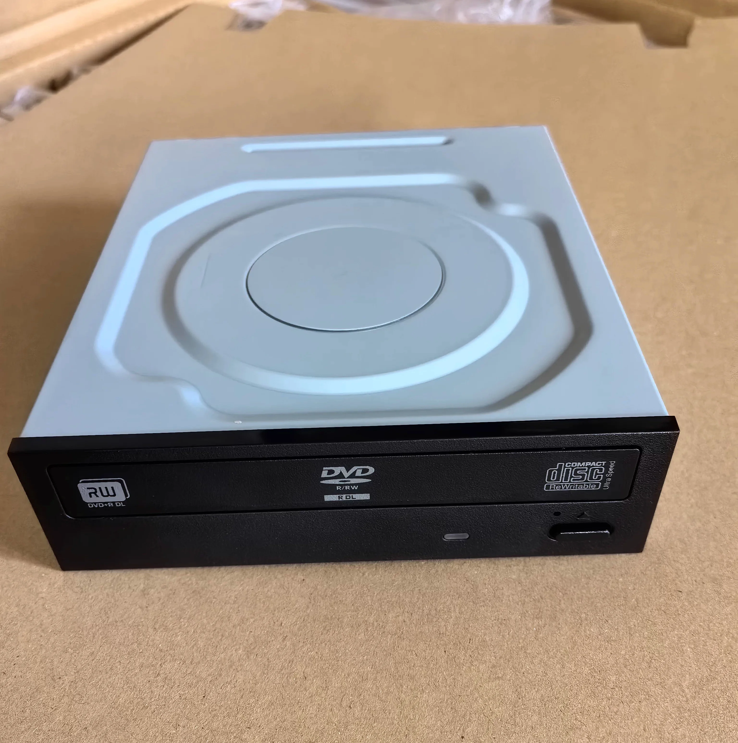 DH-16AFSH 24X Serial ATA Built-in DVD-RW Optical Drive Burner