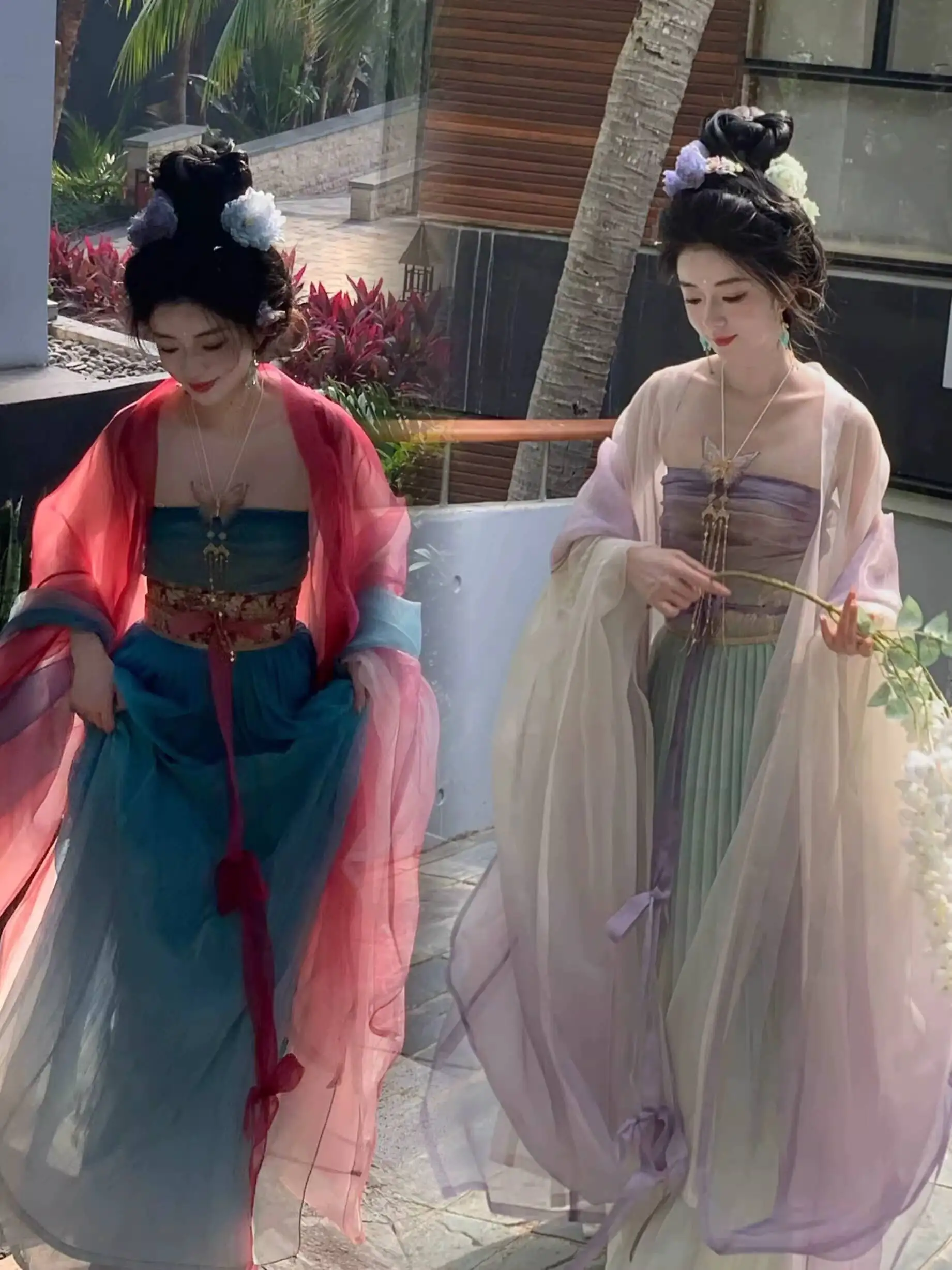 

Women In Hanfu Song Dynasty Style Tube Top Long Sleeve Shirt One-Piece Waist-Length Skirt Shawl Cosplay Costume Halloween