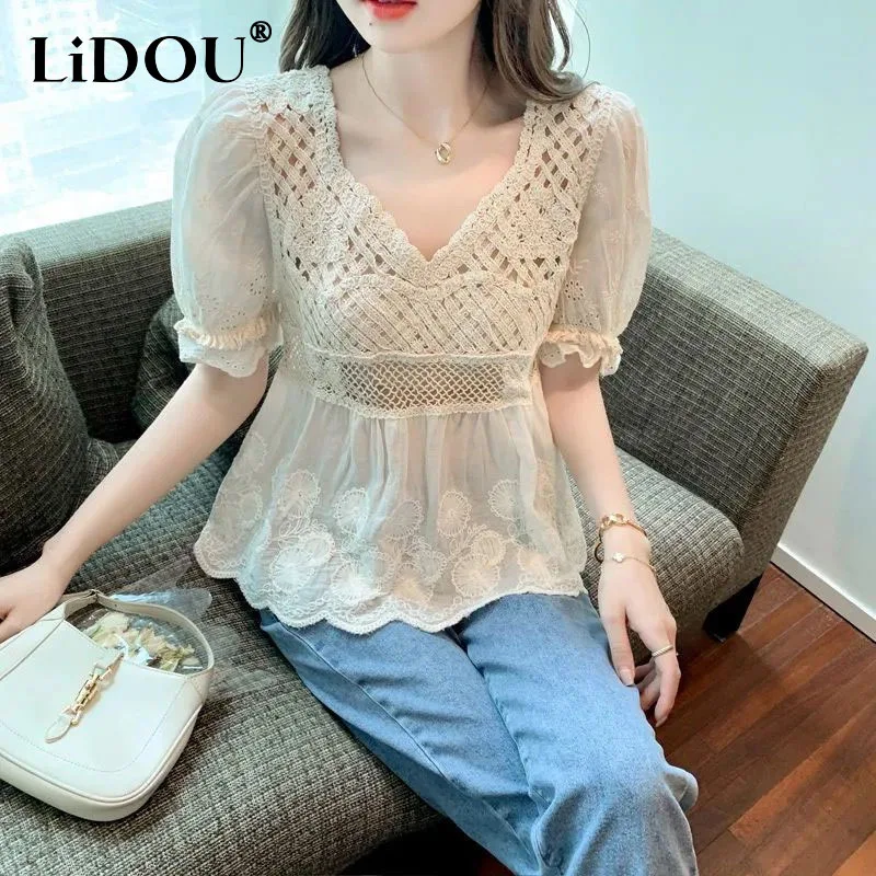 2023 Summer New France Style V-neck Women\'s Clothing Solid Color Round Neck Lace Patchwork Tops Women Fashion Hollow T-shirt