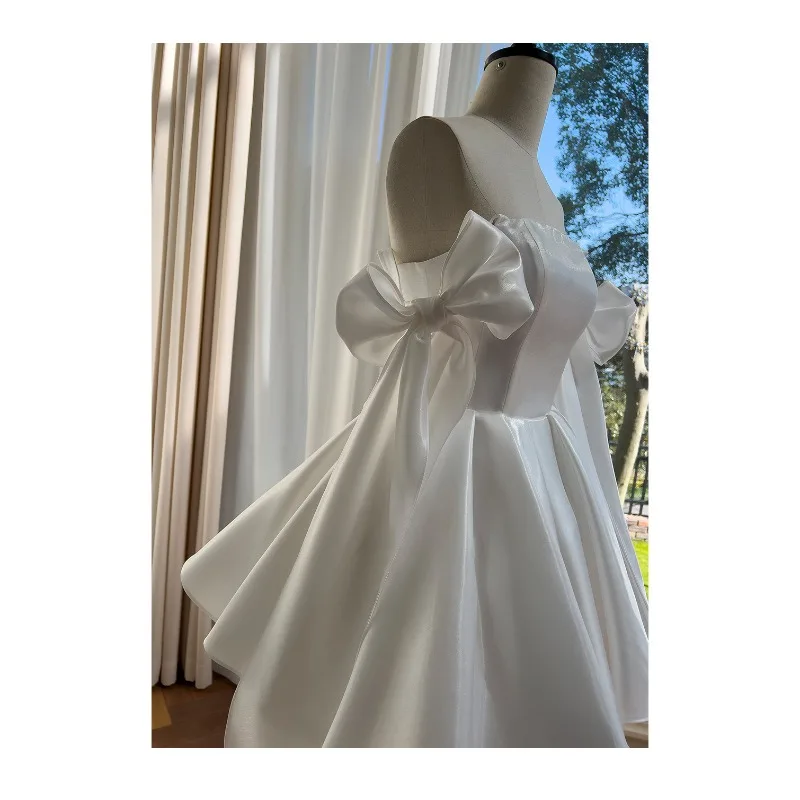 Weiße Satin-Schleife, Spaghettiträger, Cocktailkleider, A-Linie, knielang, kurze Partykleider, Heimkehrkleider, formelle Ballkleider