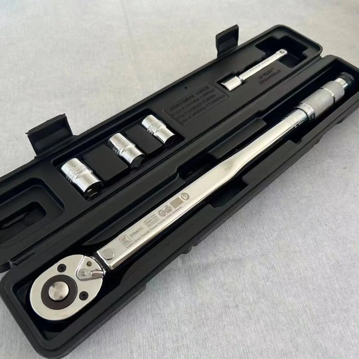 

Industrial Adjustable Torque Wrench, High Accuracy Repair Tool for Car Tire Maintenance