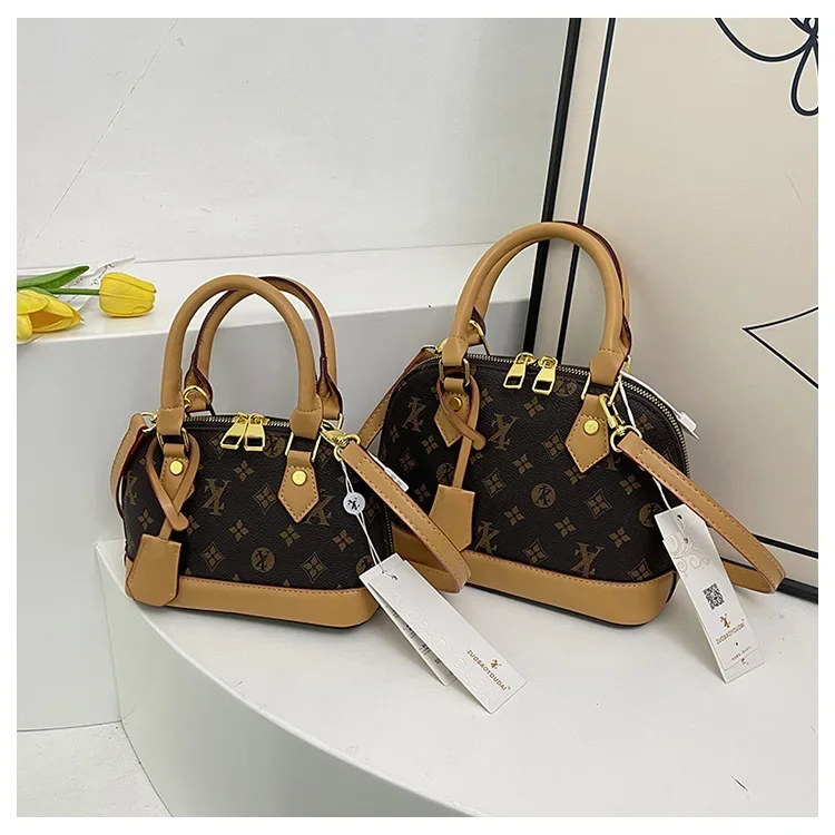 

Элегантная классическая сумка-мессенджер для модных женщин с модным логотипом и универсальной функцией через плечо