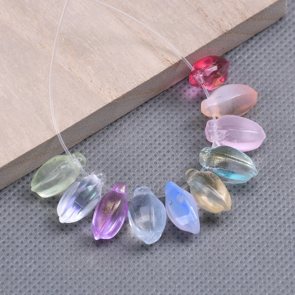 10 Stück Blütenknospenförmige 10x8mm Lampwork Kristallglas Lose Anhänger Perlen für Schmuckherstellung DIY Basteln Blumen-Accessoires – Detail 2