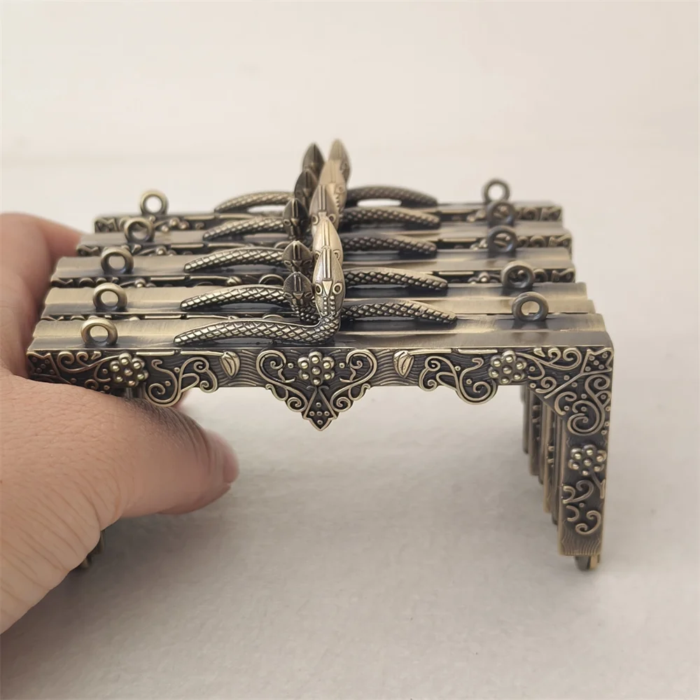9.5X5 Cm Cynk Mosiądz Szycie Metalowa torebka Ramka Kwiat Torebka damska Pocałunek Zapięcie Wspornik DIY Sprzęt Akcesoria do torebek Uchwyt Obag