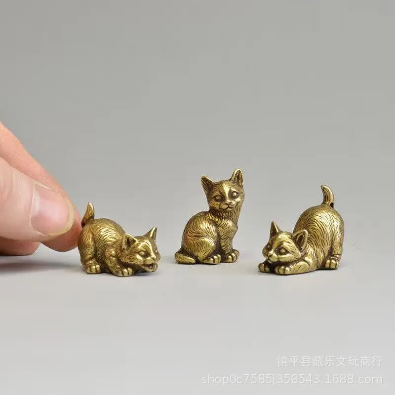 Antique Brass Small Tea Carve Various Small Cat Squinting Pure Copper Cat Lively Retro Copper Gadget Wholesale