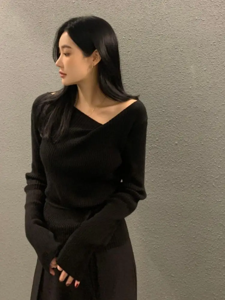 Sweter Rajutan Berenda Leher V Gaya Korea Wanita Atasan Warna Solid Kasual Slim Fit Lengan Panjang Chic Musim Gugur Musim Dingin Modis