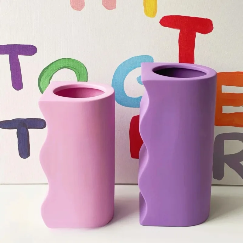 

Creative Matte Ceramic Vase INS Dopamine Colorful Tabletop Decoration Minimalist Flower Pot Modern Artistic Home Ornament