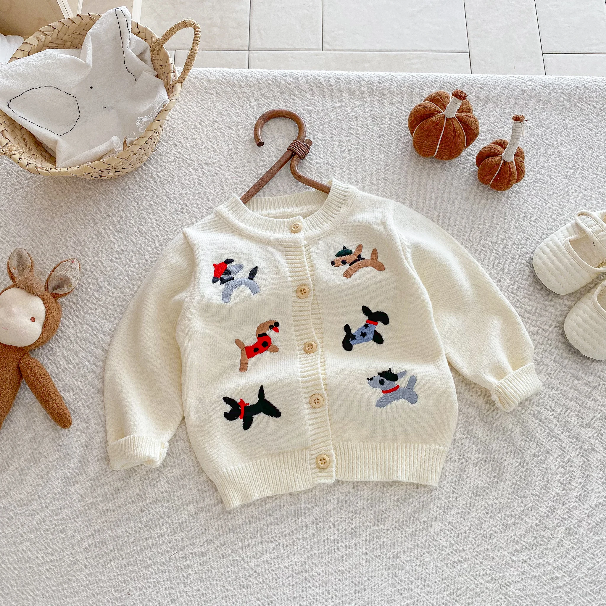 Herbst-Neuheit: Baby-Welpen-Strickjacke mit Stickerei für Säuglinge, Stilvolle und Vielseitige Cartoon-Strickjacke – Detail 1