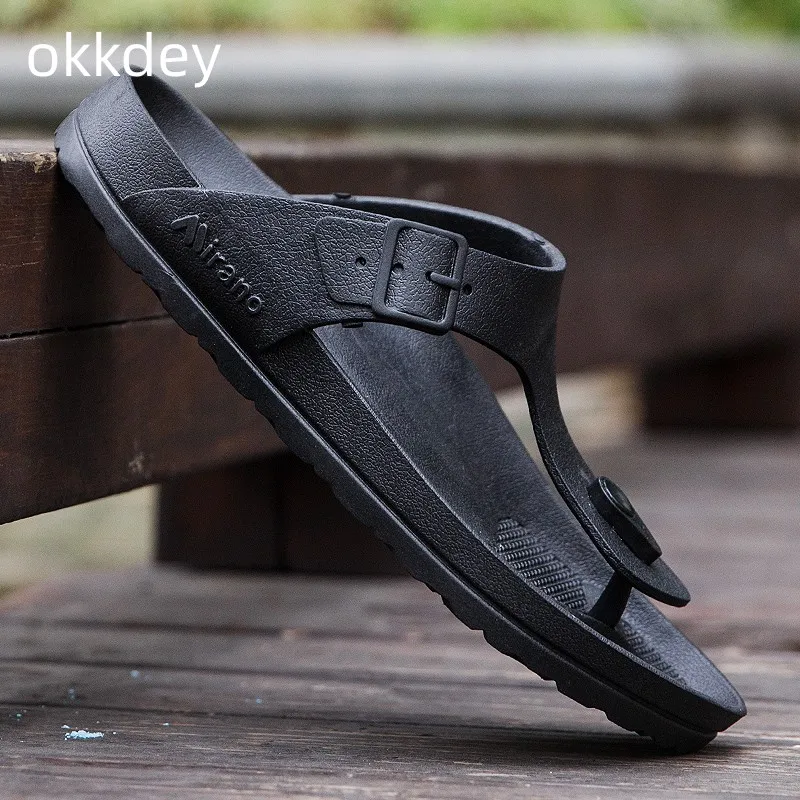 2023 New In Summer Slippers for Men Sandals Normal Leather Casual Mens Beach Flats Anti Slip Male Designer Replica Shoes Sandal