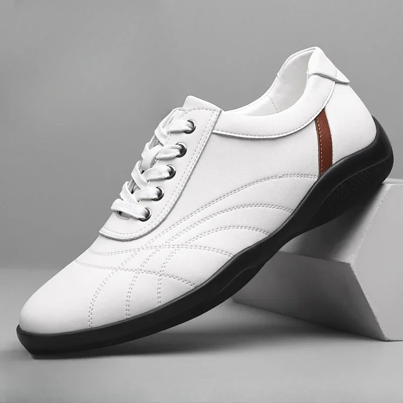 Men Casual Shoes British Style White Shoes Non Slip Comfortable Soft Sole Men Casual Leather Shoes Spring and Autumn