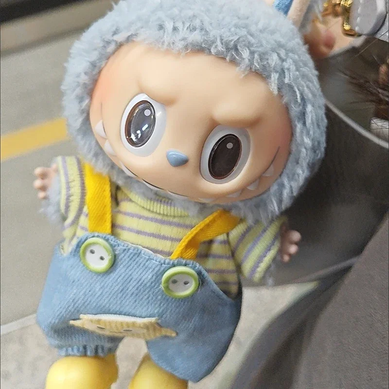Für Labubu-Puppen, erste zweite Generation, Plüschtiere, sitzende Party, Vinylfiguren, Strickpullover, Fischerhut, Overall, Jeans-Set