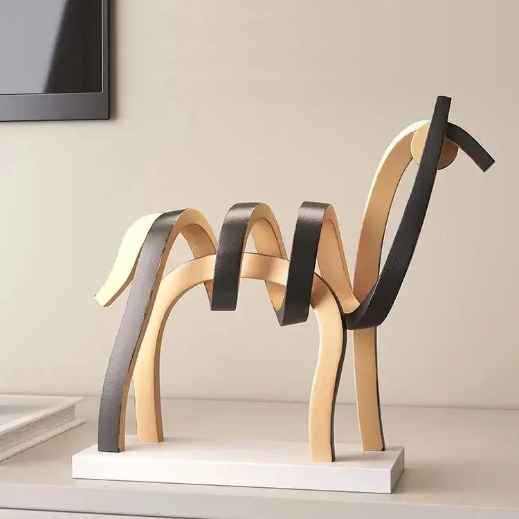 Line-cutout Horse Figurine Resin Handicraft Simulated Animal Sculpture Geometric Ribbon Horse Decorative Figurines Home Decor