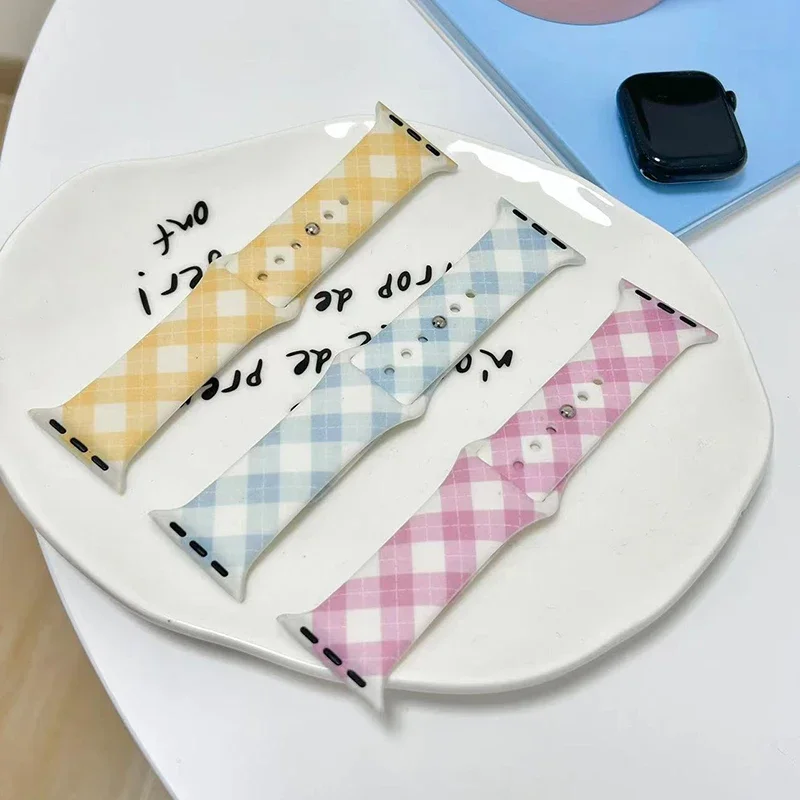 Ремешок силиконовый в клетку для Apple Watch Series 7 Correa 45 мм 41 49, женский спортивный браслет для Iwatch 9 8 6 SE 5 4 38 мм 40 мм 42 44