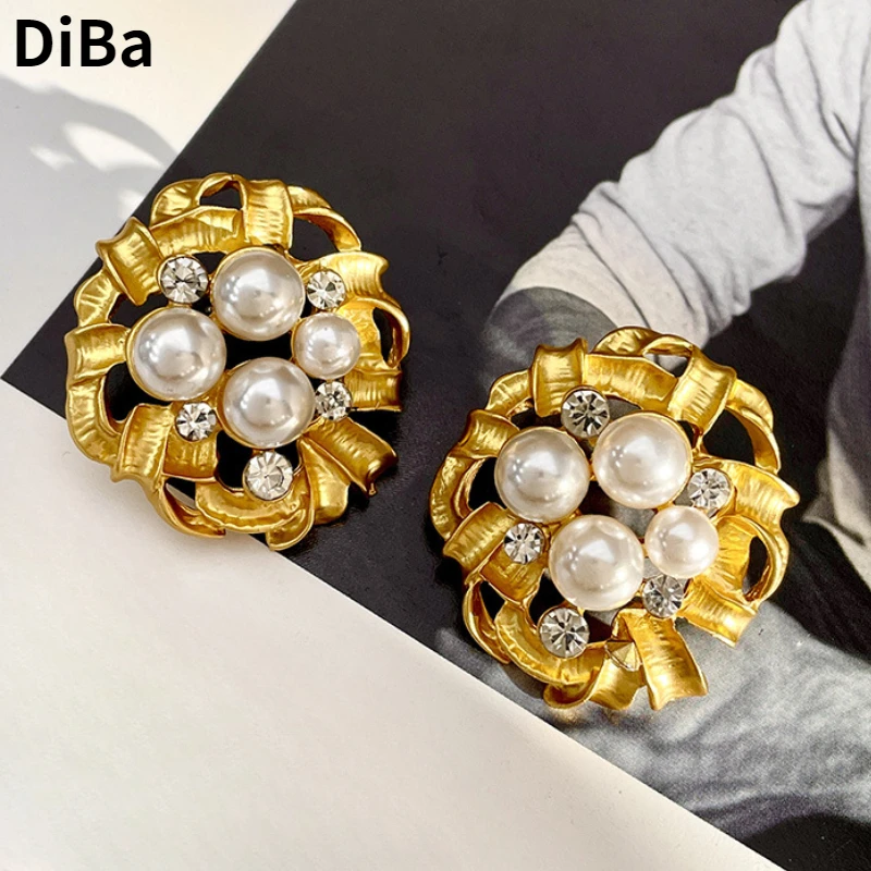 

Modern Jewelry Delicate Design Vintage Temperament Simulated Pearl Flower Earrings For Women Female Gifts Ear Accessories