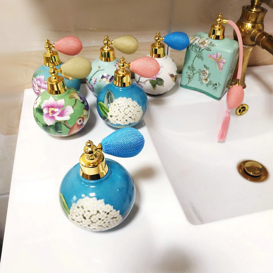 

300ml Exquisite Handpainted Porcelain Perfume Bottle Bartending Tool Fog Spraper Cosmetic Bottle