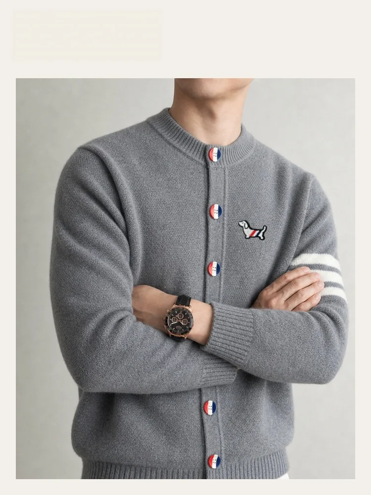 Modischer Herren-Strickcardigan für Herbst und Winter mit Niedlichem Hunde-Prägemotiv, Rundhals, Knöpfe, Luxusmarke, Gestreifter Lässiger Strickpullover – Detail 4