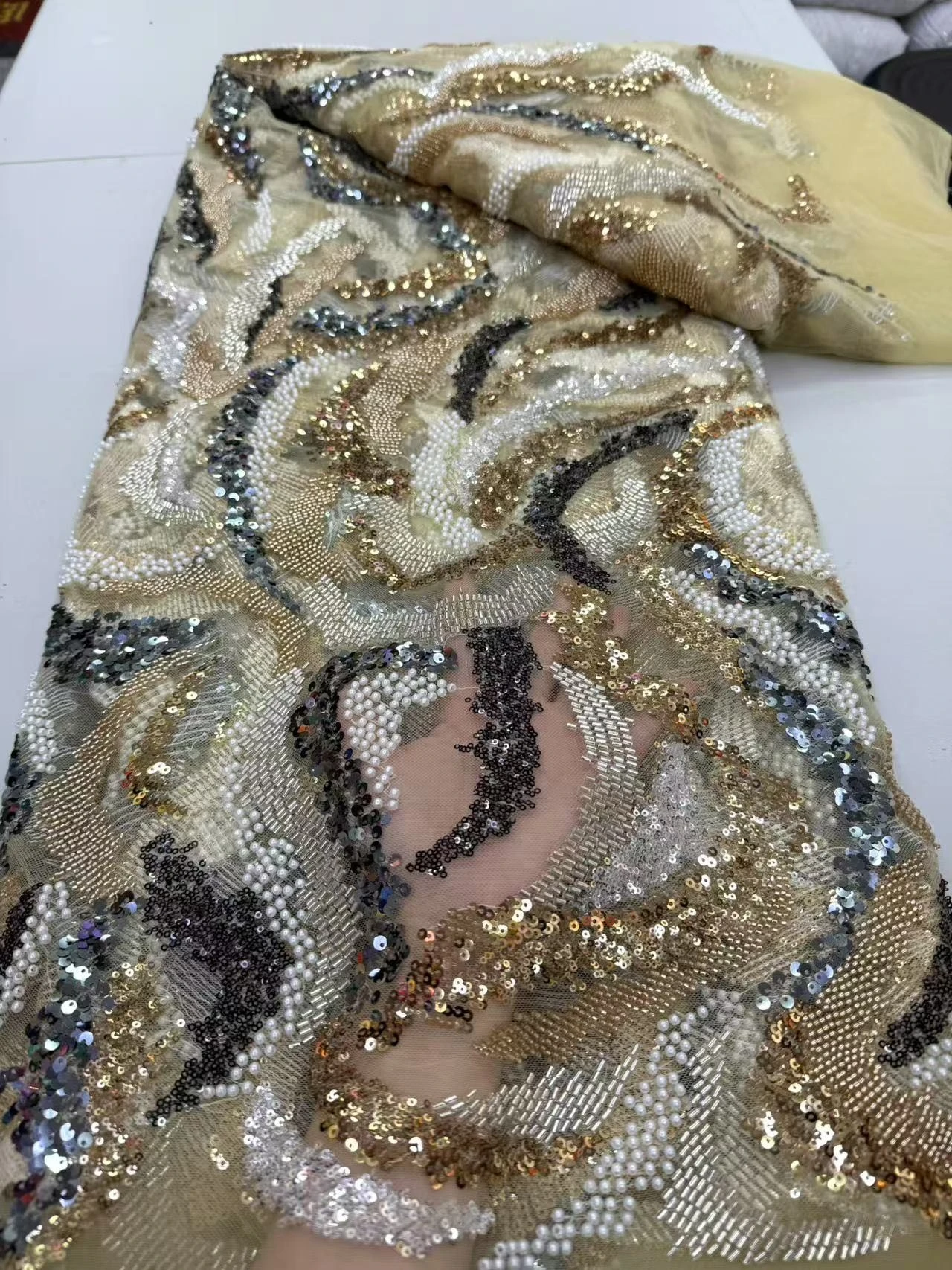

2025 африканская нигерийская высококачественная вышивка с блестками, тюль, кружевная ткань, гипюровое платье, бусины, камень, 5 ярдов для свадебной вечеринки JY411