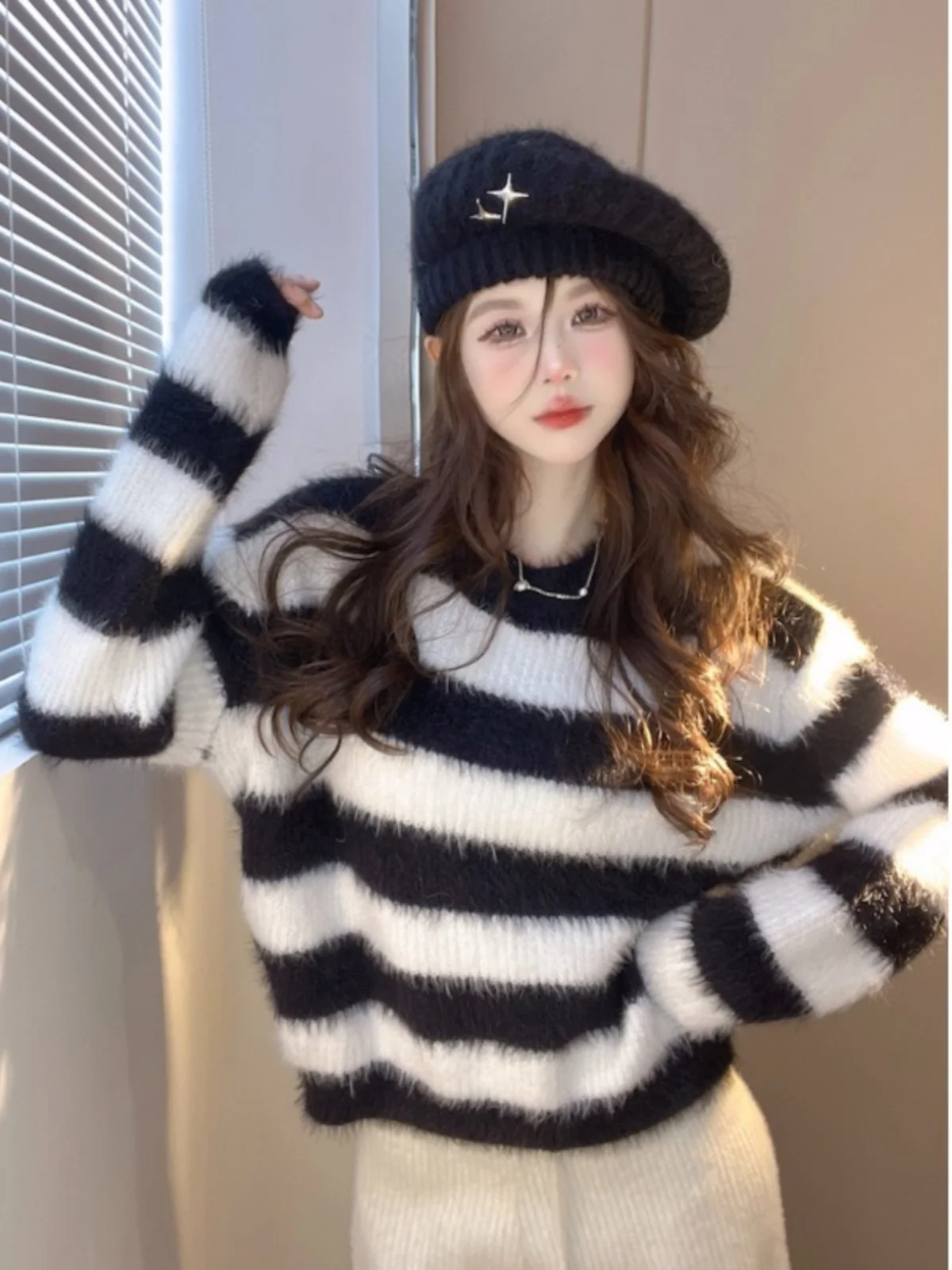 

ort Bla White Stripes Women's Long Sve Sweater Soft Cozy Mink Knitted Top Autumn Winter Loose Fit Casual Sle