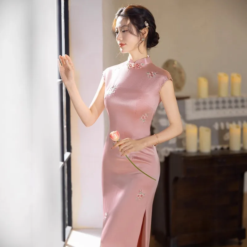 

2026 Daily Dress Pink Cheongsam Engagement New Chinese Embroidered Young