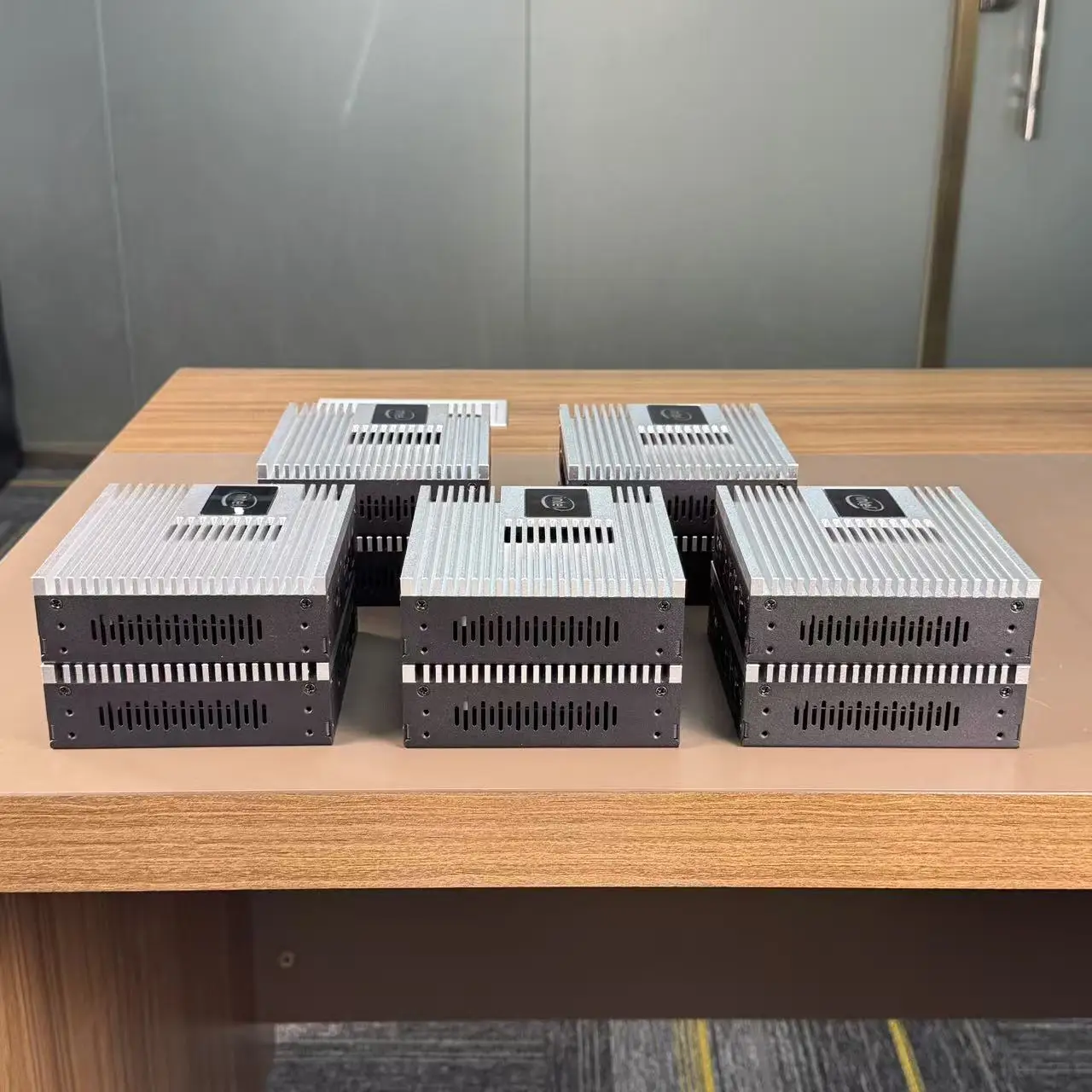 Fanless Mini PC, Intel N100 Soft Router,  4xi226-V,2.5GDDR4,2x USB3.0,2 x NVMe,2 x SATA, pfSense Firewall Appliance