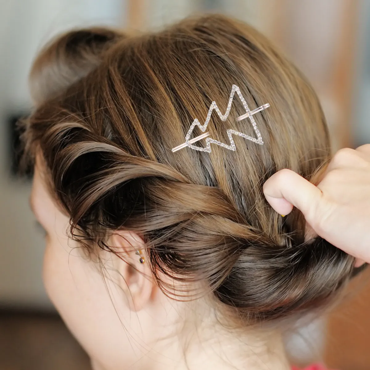 

Rhinestone Xmas Tree Shape Hair Clip Crystal Decorative Hairpin Fashion Hair Accessory for Girls Women Chic Stylish Headwear