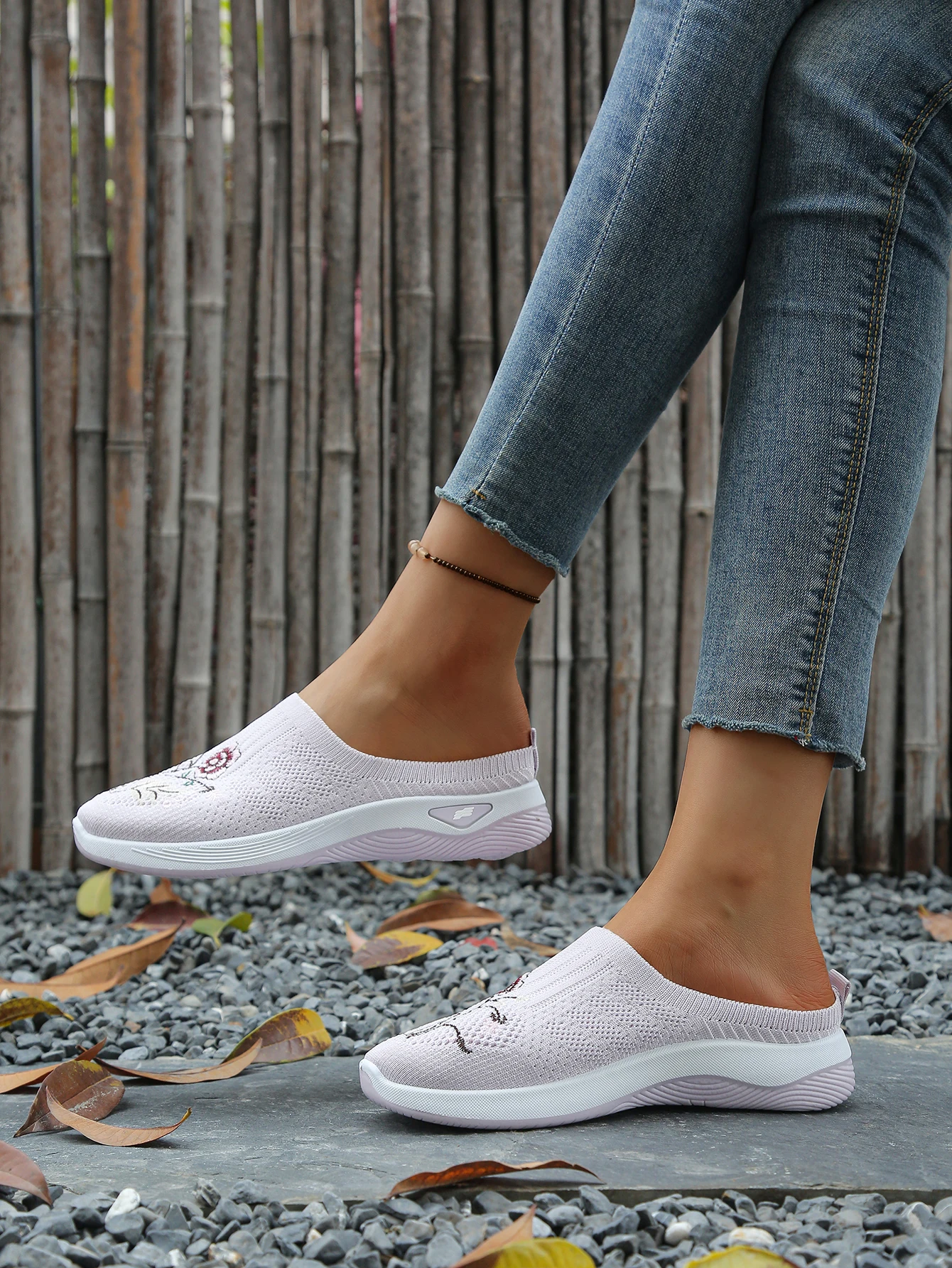 Große Größen Damen Rückenfreie Plateau-Sneaker mit Blumenstickerei, Mesh-Slipper, rutschfeste, bequeme Freizeit-Slipper für Senioren zum Gehen – Detail 20