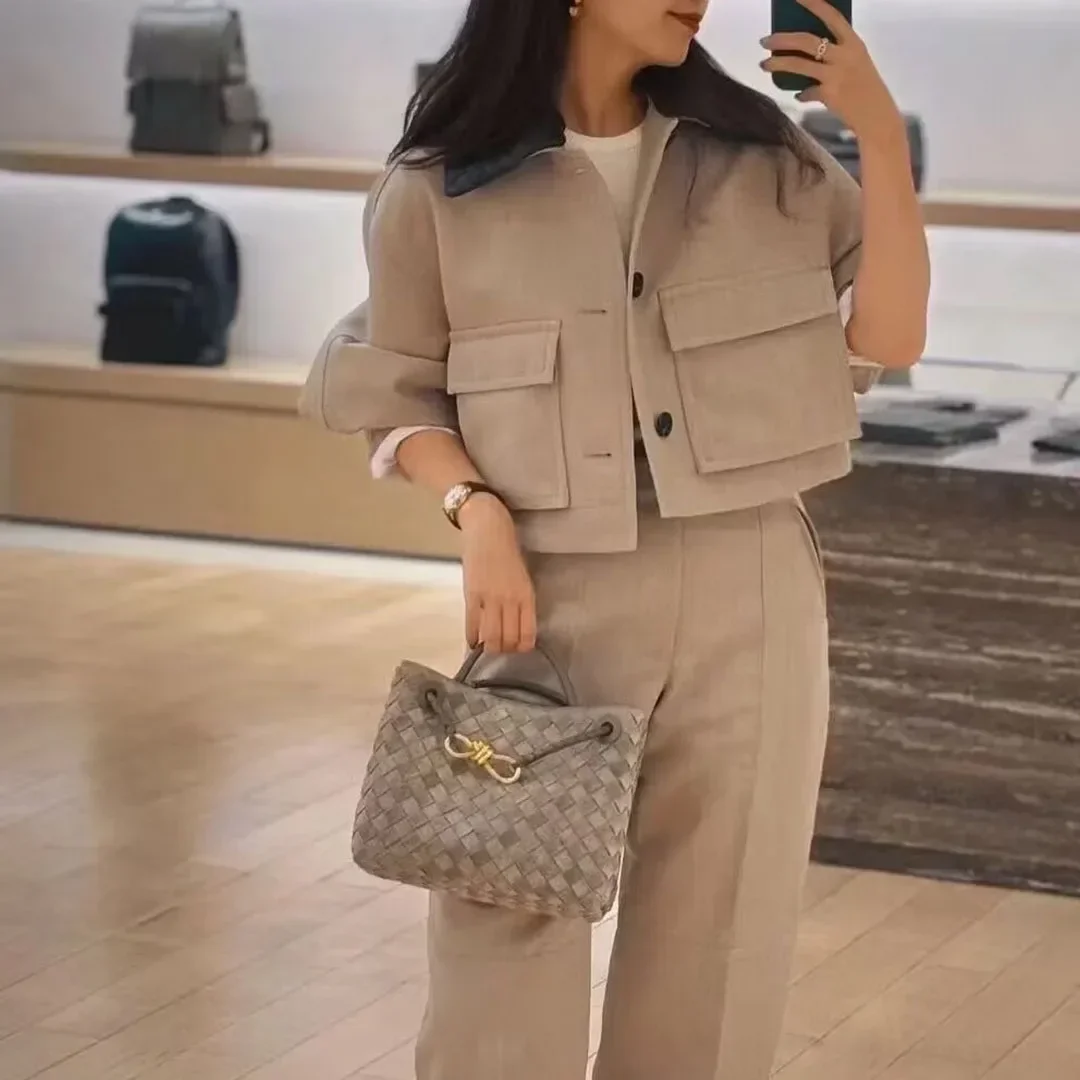 

Short jacket women's autumn and winter wool high-quality splicing sheepskin fashionable pocket jacket short jacket