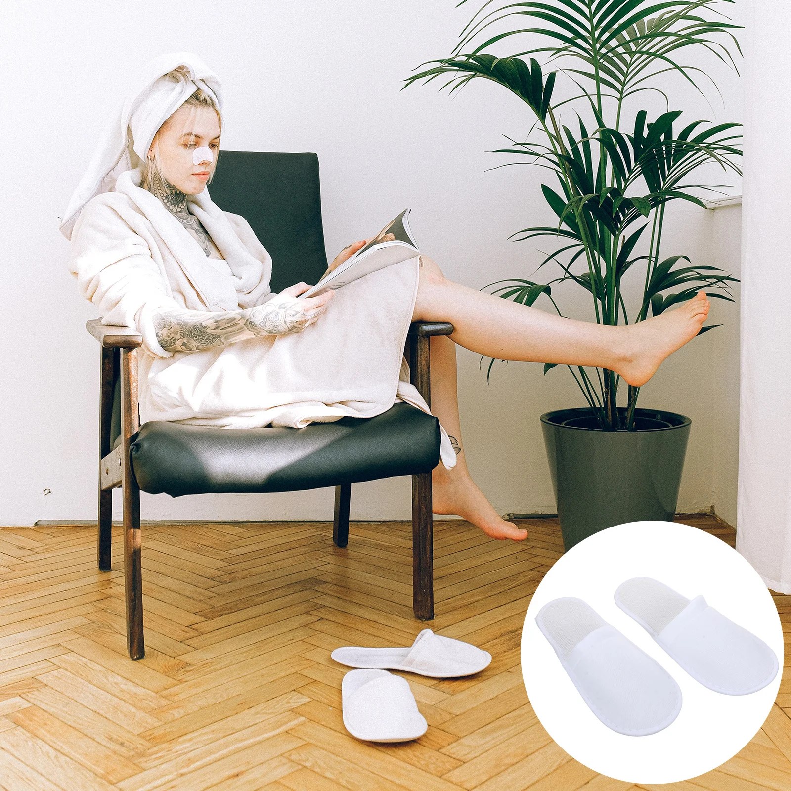 

Disposable Hairdressing Nail Salon Slippers White Non-skid Coral Fleece Lightweight Portable Travel Home Use Spa
