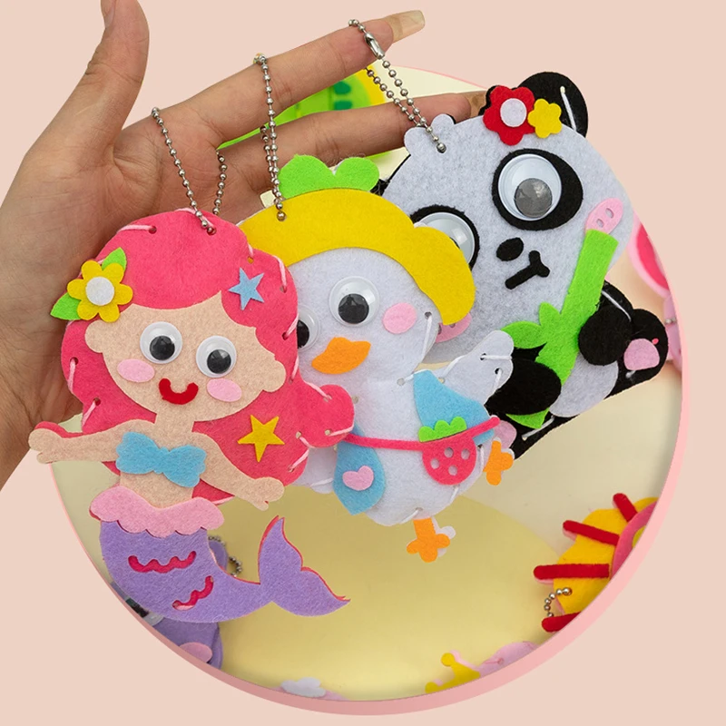 5Pcs/lot Kids Handcraft Toys Non-woven Fabric Cartoon Animal DIY Creative Handmade Bag Keychain Ornaments Arts Crafts Kits Gifts