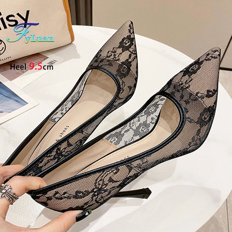 

Новинка 2023 года, черные кружевные женские туфли на высоком каблуке 9,5 см на шпильке, летние модные элегантные универсальные туфли-лодочки с острым носком для женщин