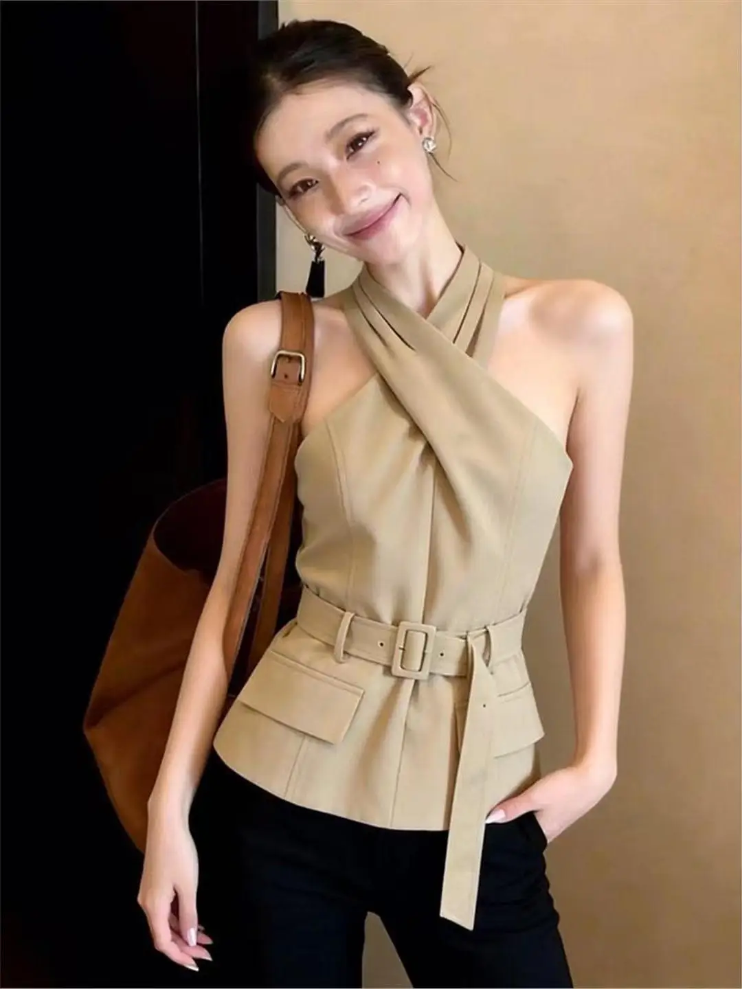 

Sexy Sweet Spicy Girl Cross Strap Halter Top Women Design Sensational Summer Waist Cinch Sleeveless Shirt Hot Girl Style