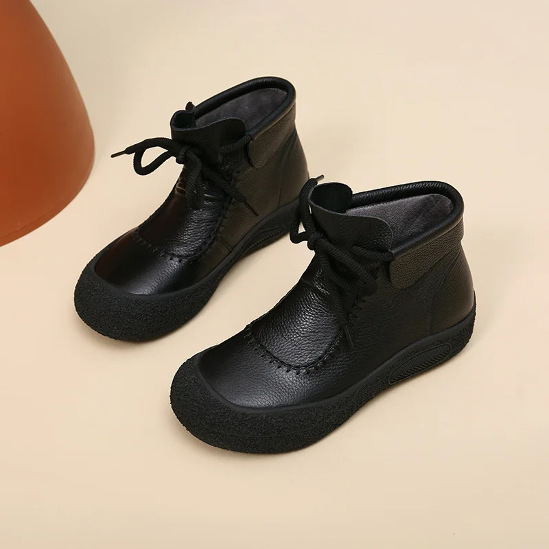 

2024 Autumn Vintage Handmade Soft Leather Sewing Short Boots Low Heel Round Head Short Tube Boots Rubber Women's Short Boots